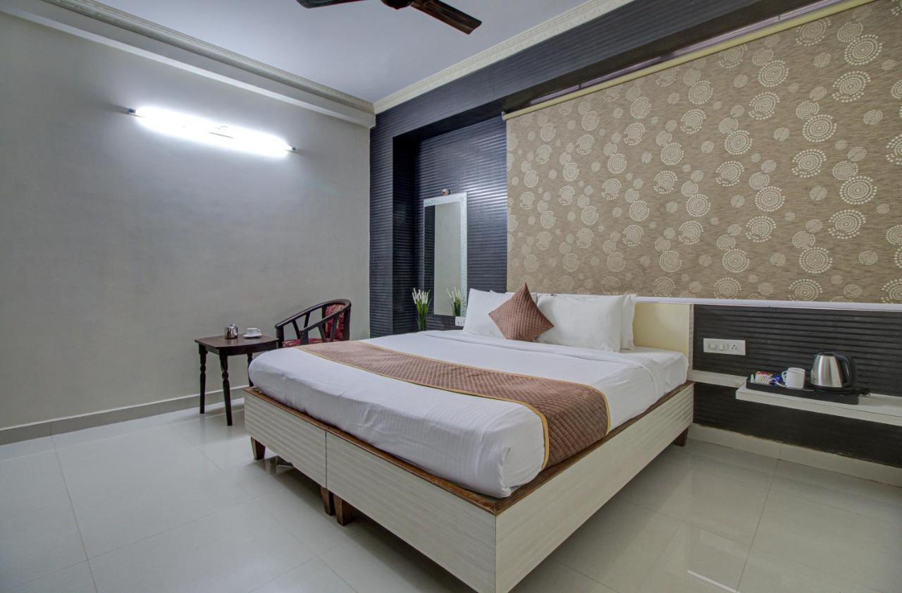 Hotel Royal Classio, Bengaluru Kültér fotó