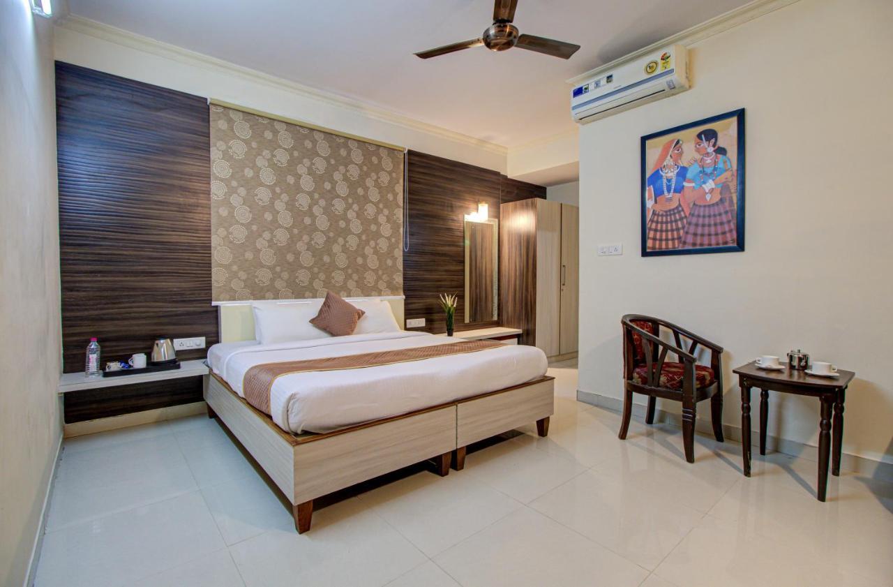 Hotel Royal Classio, Bengaluru Kültér fotó