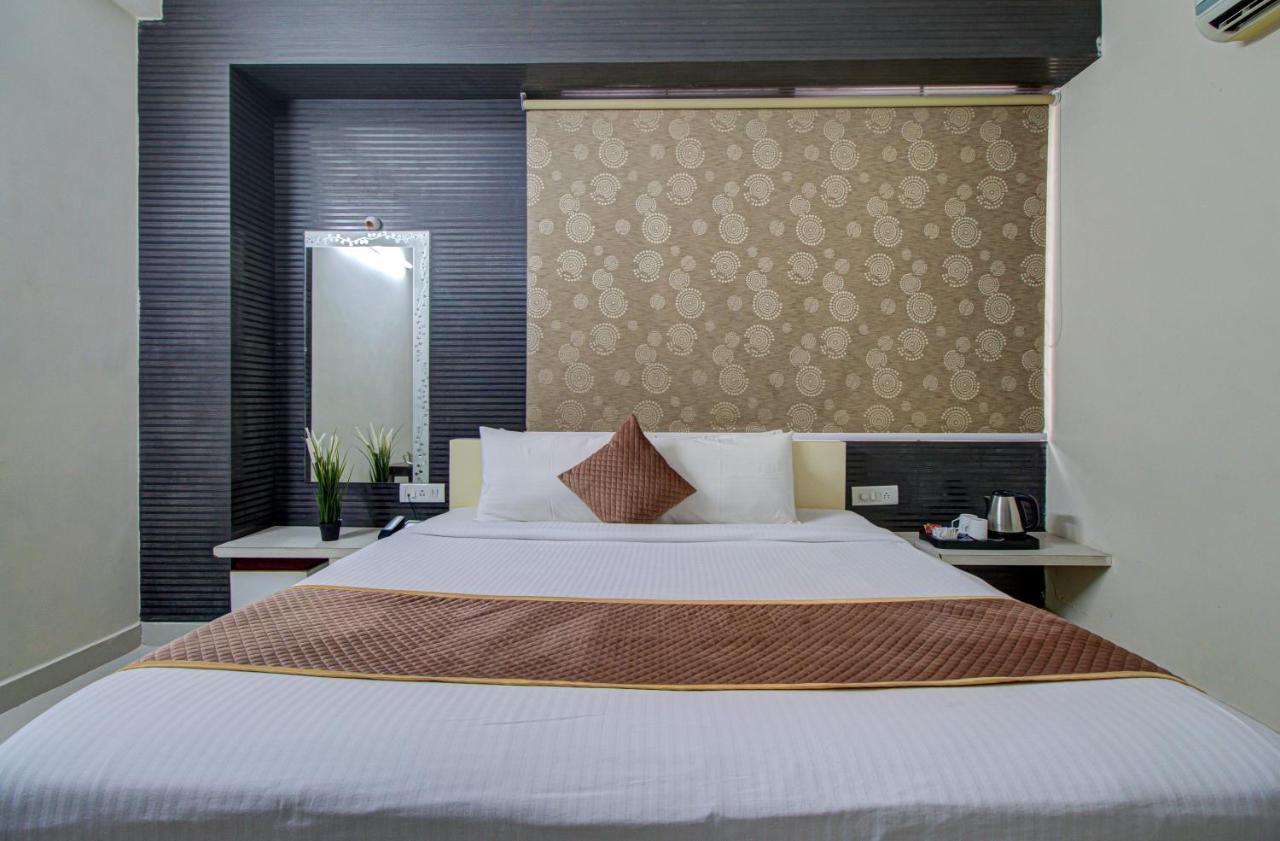 Hotel Royal Classio, Bengaluru Kültér fotó